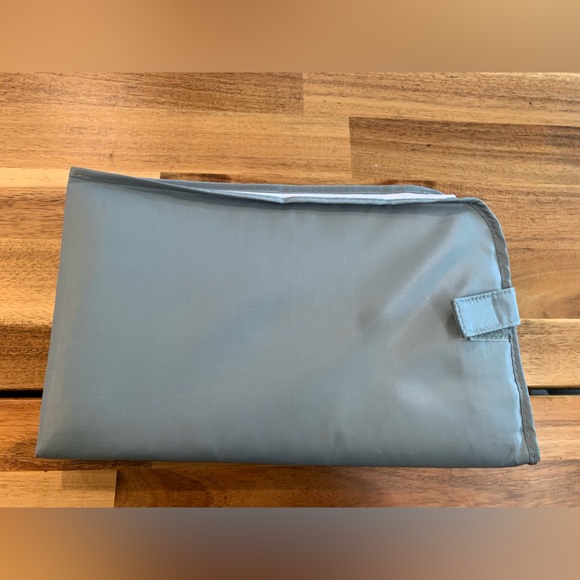 Columbia Diaper/ Messenger Bag| Hunter Green - Picture 14 of 16